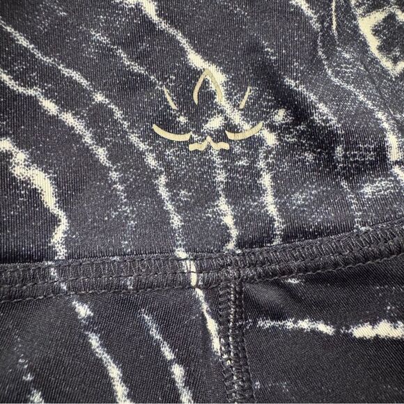 Beyond Yoga Lux Dunes Ripple Effect Tie Dye High Waisted Legging Blue Sz Small - Picture 8 of 11